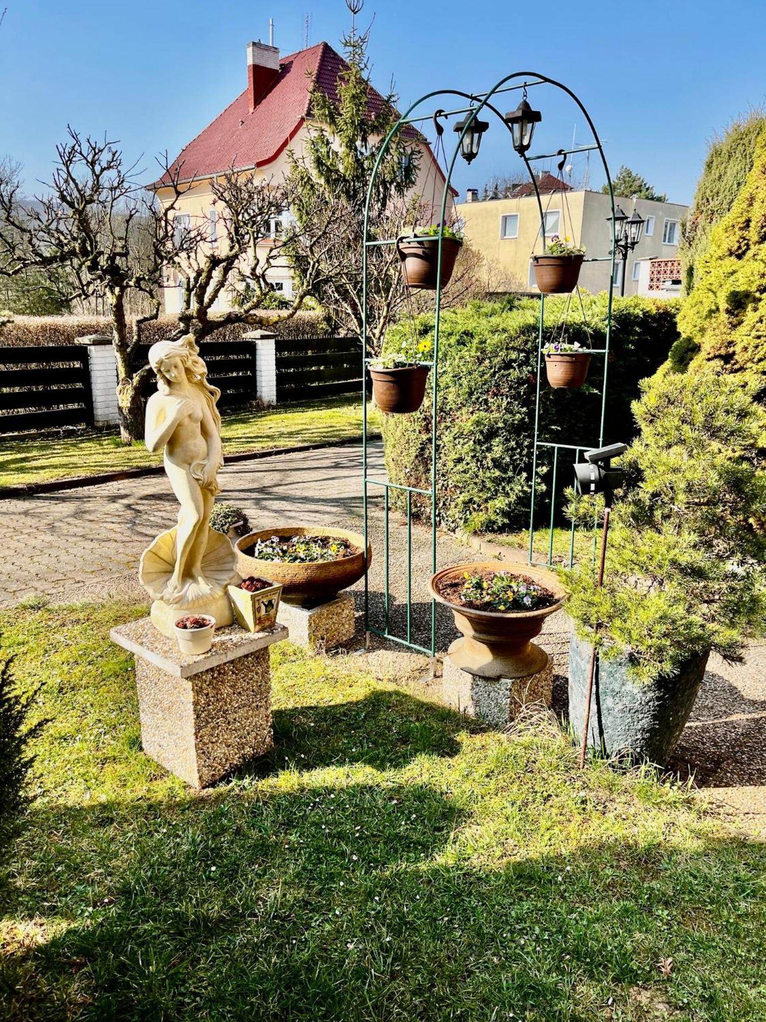Vila Adela - Teplice Bagian luar foto